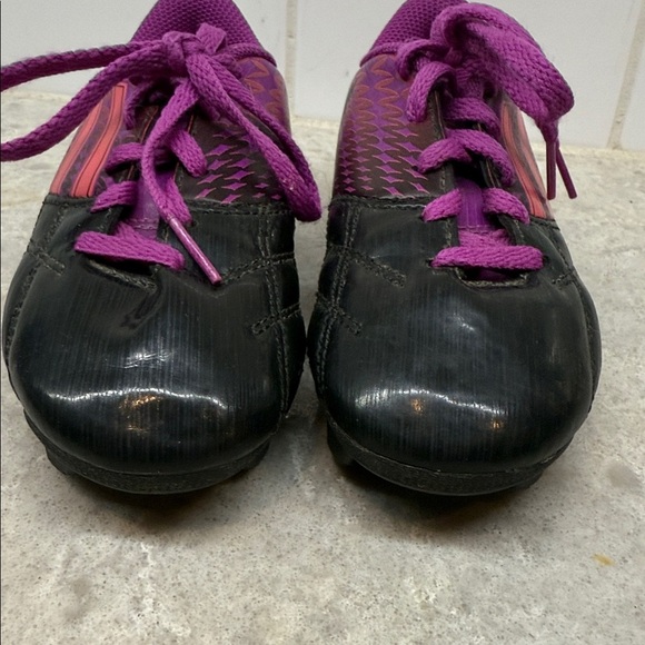 Adidas Black and Pink Athletic Cleats Soccer shoes. Size 12k - Picture 6 of 6